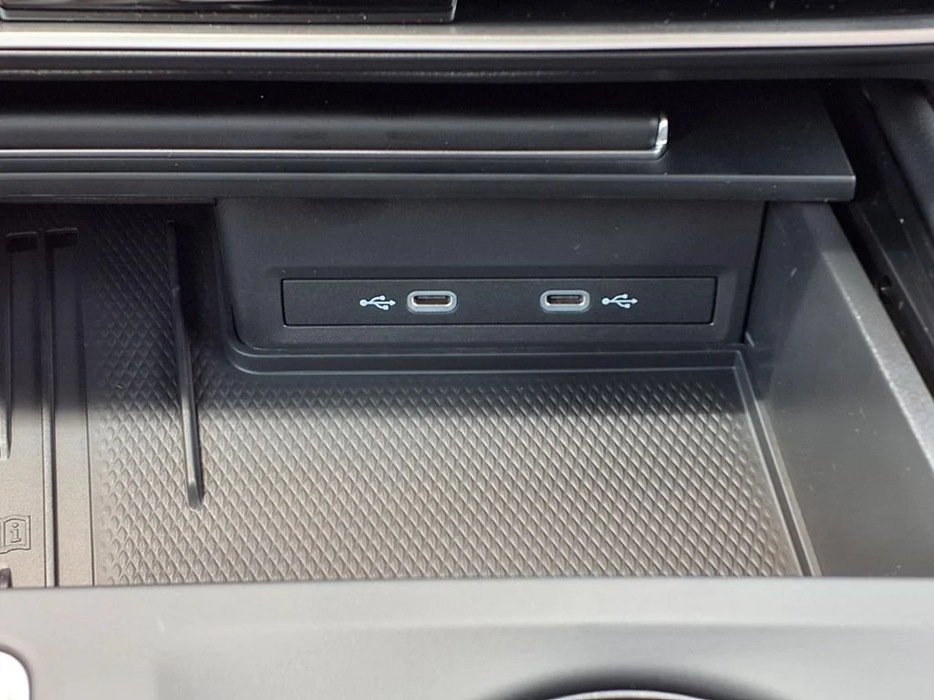 New 2026 Silver Mist Metallic Volkswagen 2.0T SE image 18