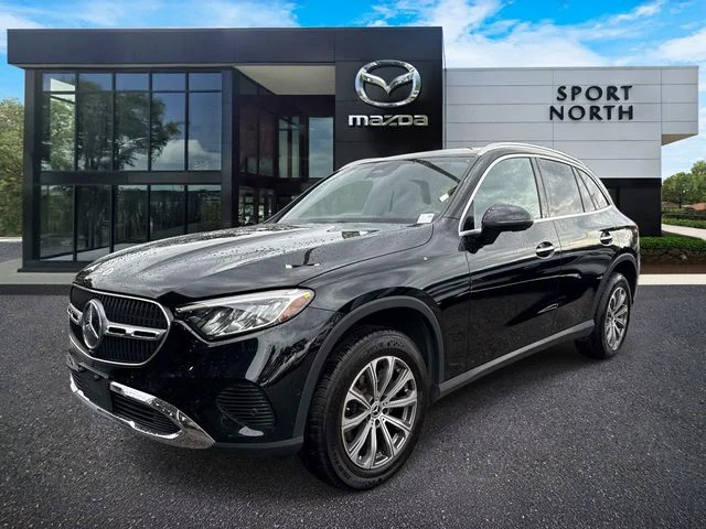 Used 2024  Mercedes-Benz GLC 300 image 8