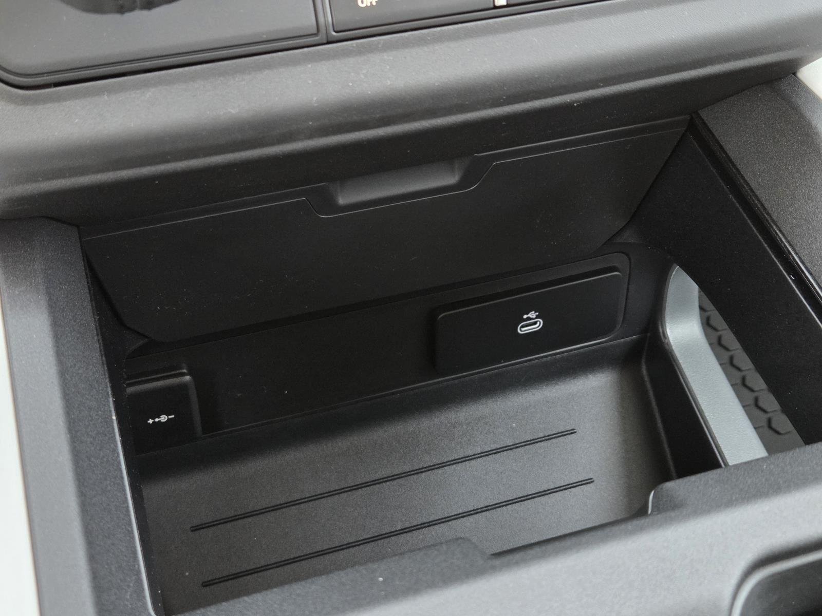 New 2026 Keswick Green LAND ROVER  image 30