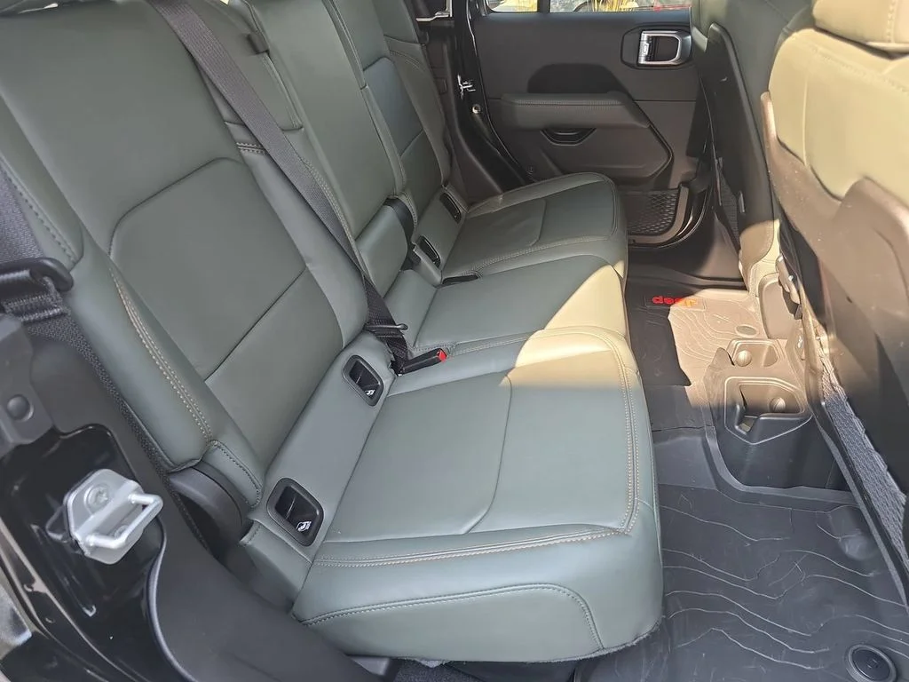 Certified Used 2024 Black Jeep Mojave image 28