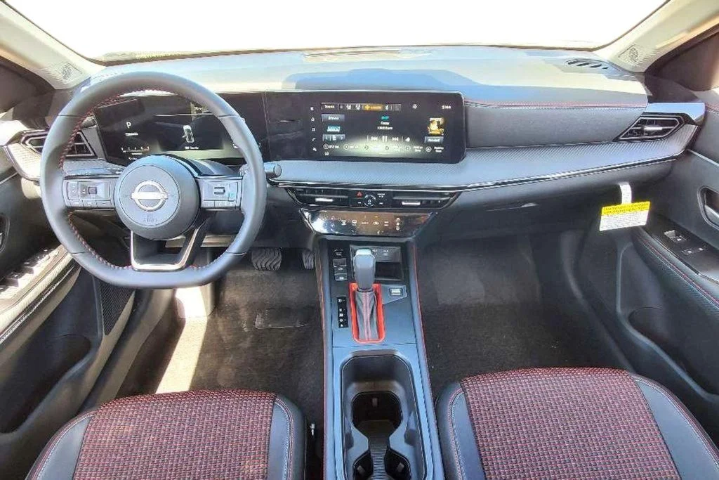 2025 Nissan Kicks SR AWD - Photo 15