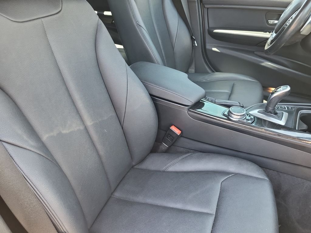 Used 2015 Silver BMW 328i xDrive image 23