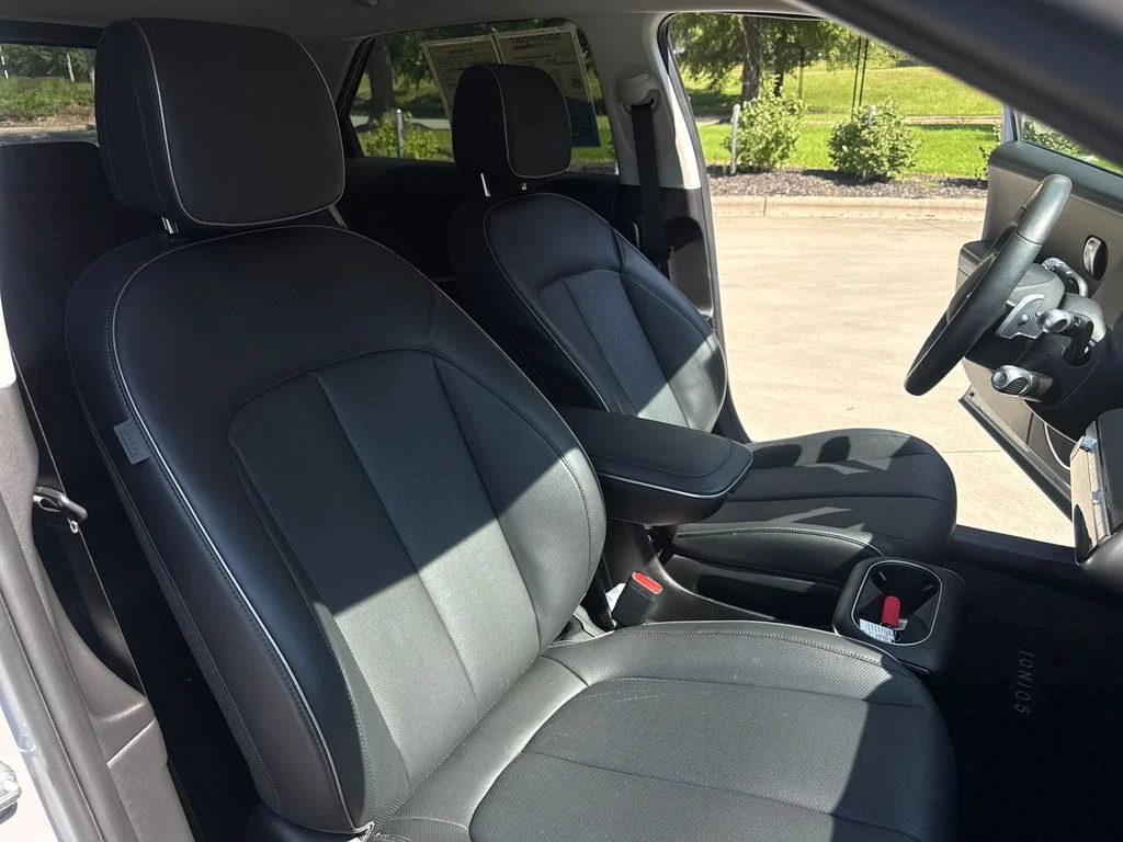 Used 2023 Cyber Gray Hyundai SEL image 35