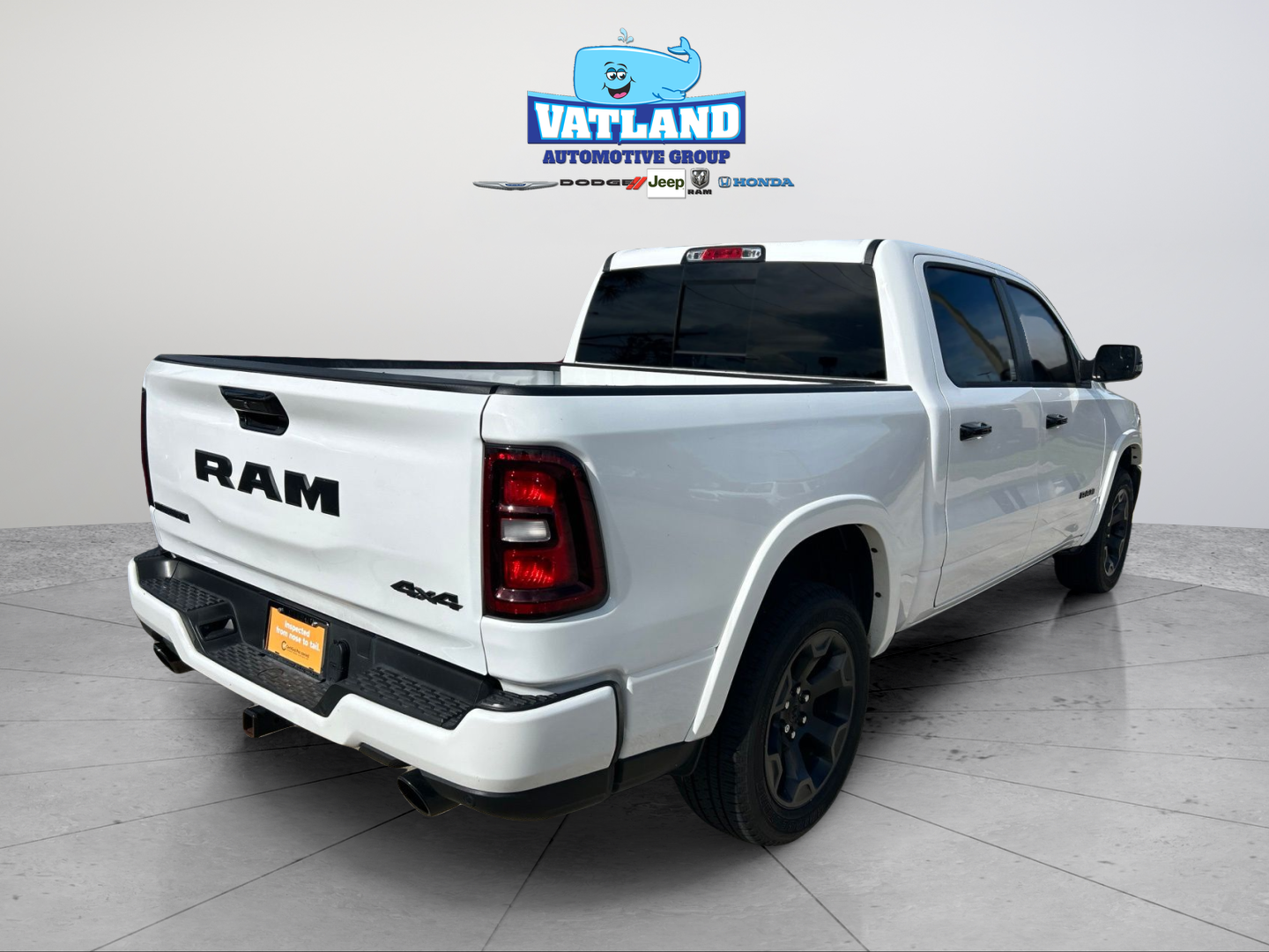 Used 2025 White Ram Big Horn/Lone Star image 5