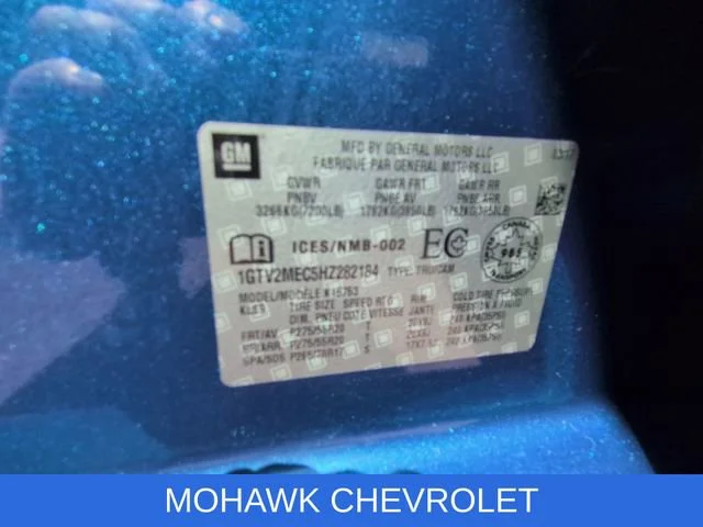 Used 2017 Blue GMC SLE image 33
