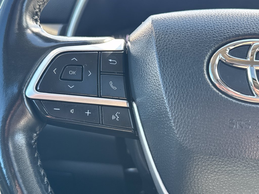 Used 2023 Black Toyota XLE image 21