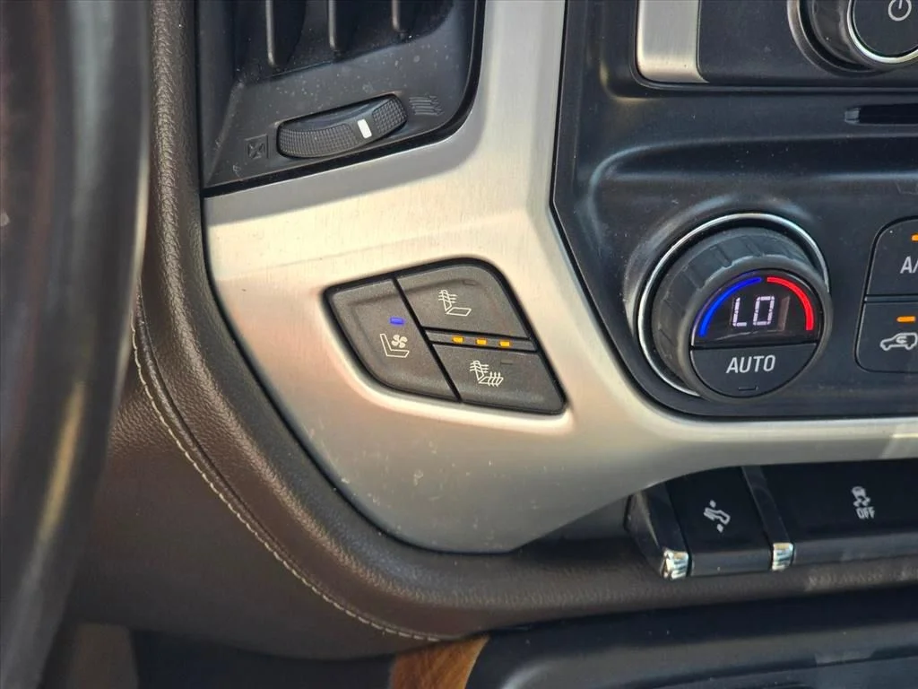 Used 2017 Gray GMC SLT image 18