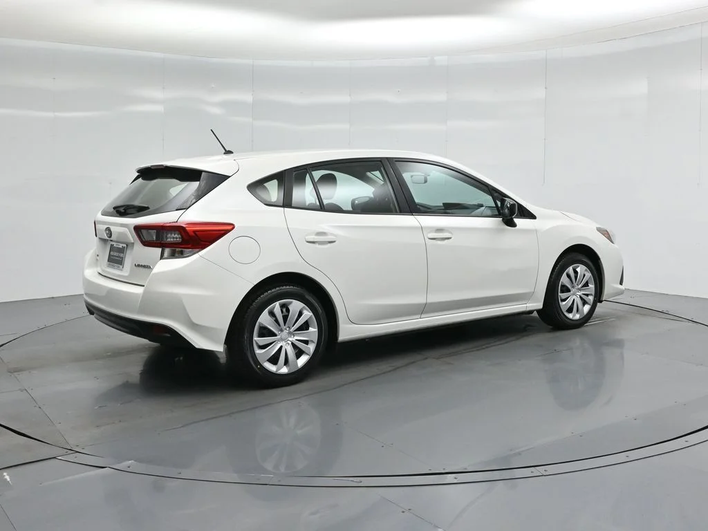 Used 2021 White Subaru Base image 19