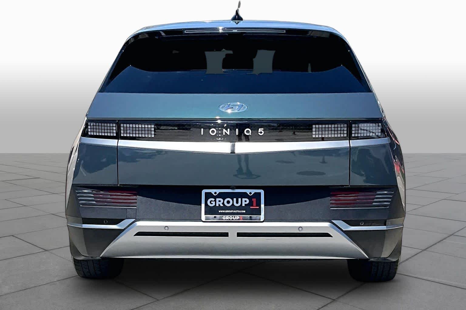 Used 2023 Digital Teal Hyundai SEL image 4