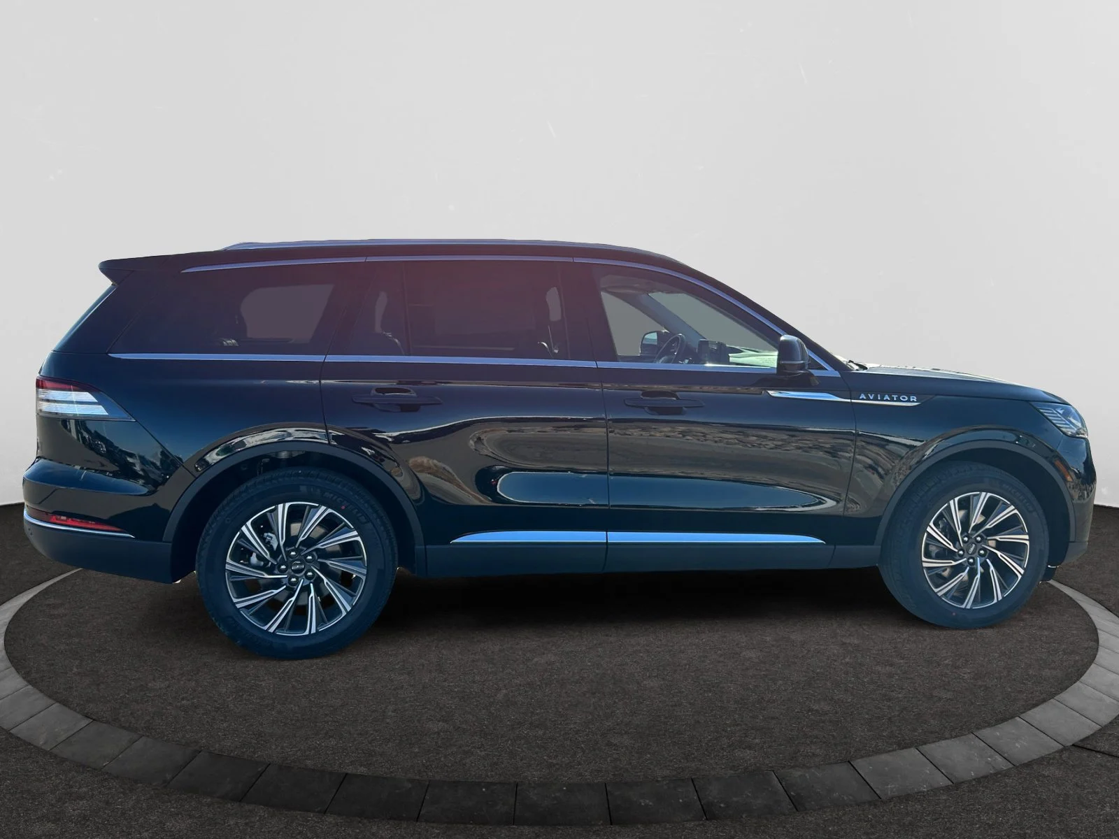 New 2026 Infinite Black Metallic Clearcoat Lincoln Premiere image 6