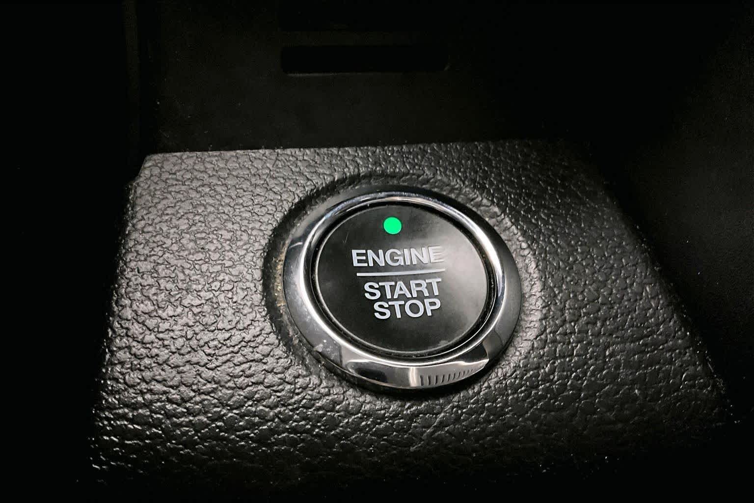 Used 2019 Oxford White Ford Limited image 30