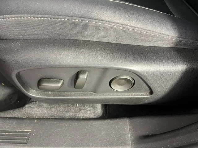 Used 2025 Red Chevrolet LT image 17
