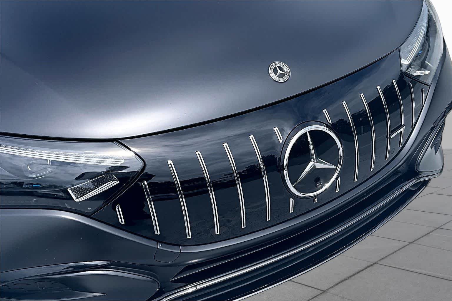 Used 2023 MANUFAKTUR Alpine Grey Mercedes-Benz AMG® EQE image 29