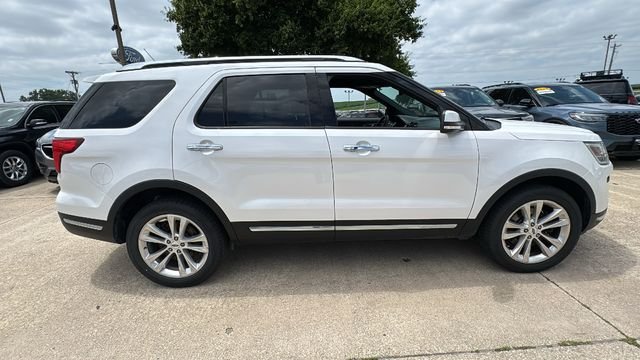 Used 2018 White Ford Limited image 17