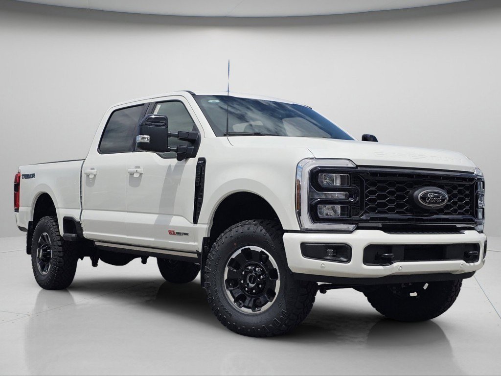 New 2026 Star White Metallic Tri-Coat Ford King Ranch image 2