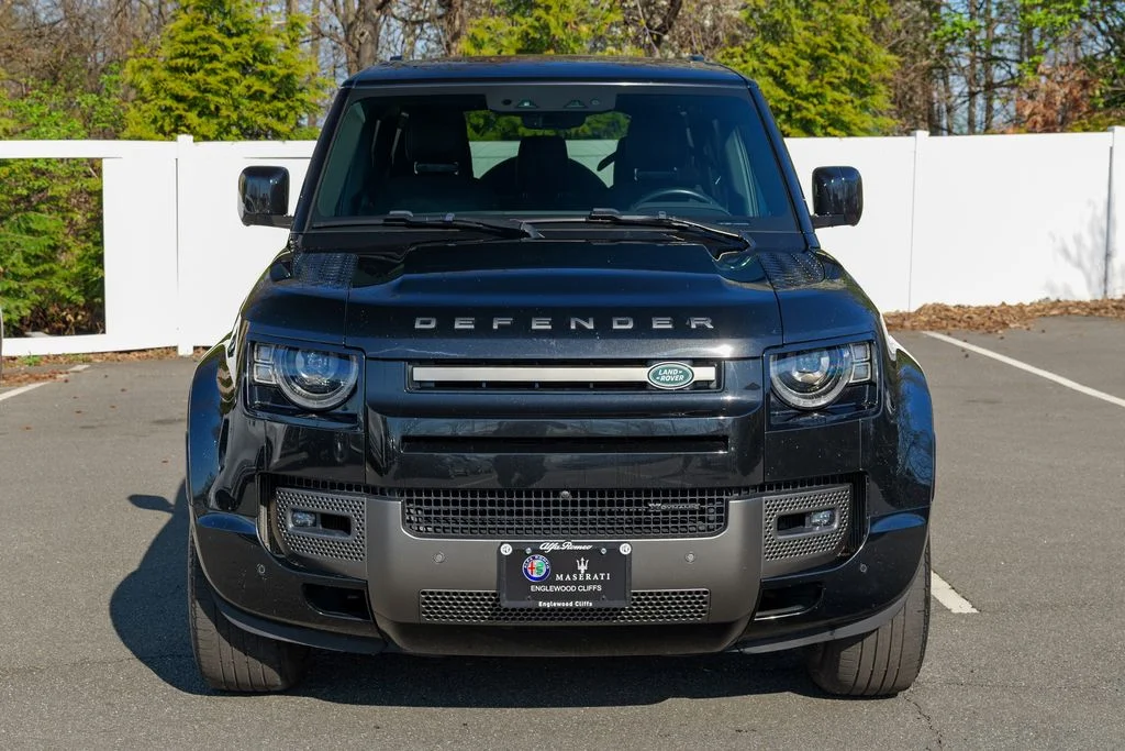 Used 2023 Santorini Black Metallic Land Rover X-Dynamic SE image 2