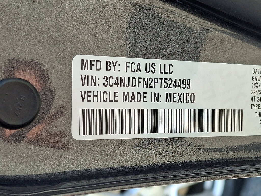 Used 2023 Gray Jeep Latitude Lux image 26