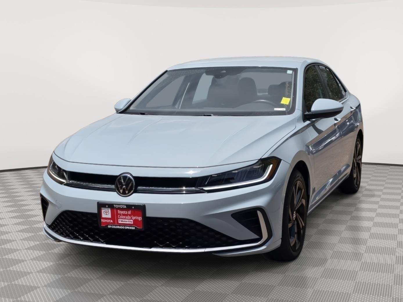 Used 2025 Monument Gray Volkswagen SE image 41