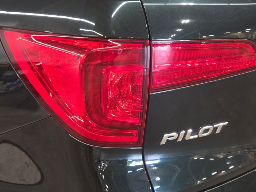 Used 2016  Honda EX-L image 14