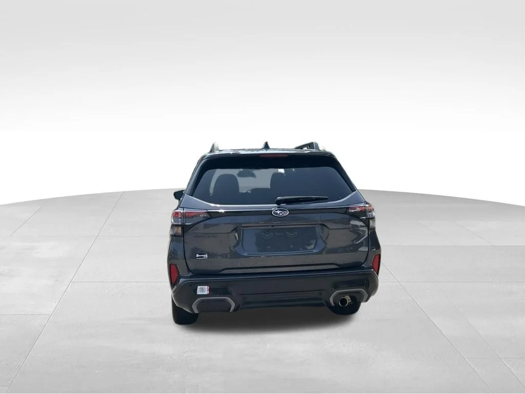 Used 2025 Gray Metallic Subaru Limited image 4