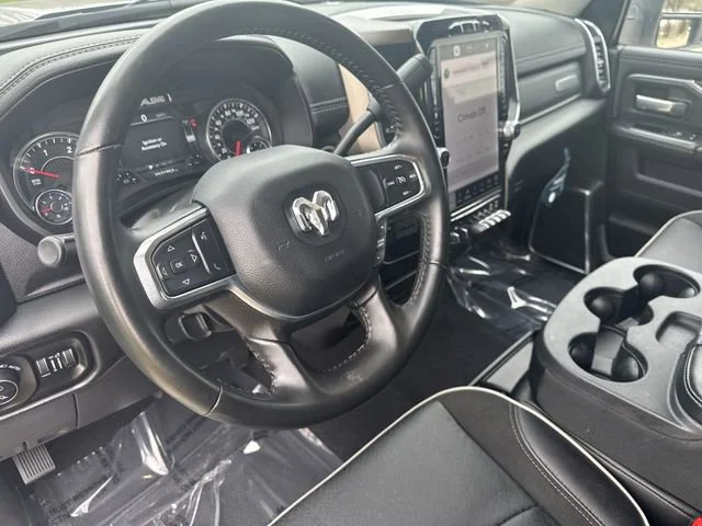 Used 2024 Silver Ram Laramie image 12