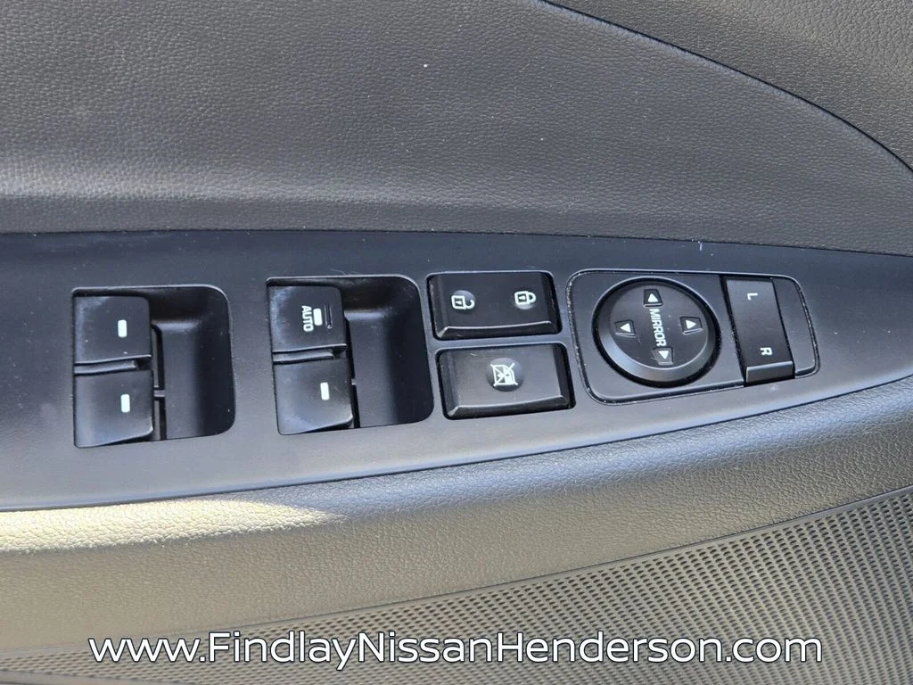 Used 2017 Black Hyundai Night image 21