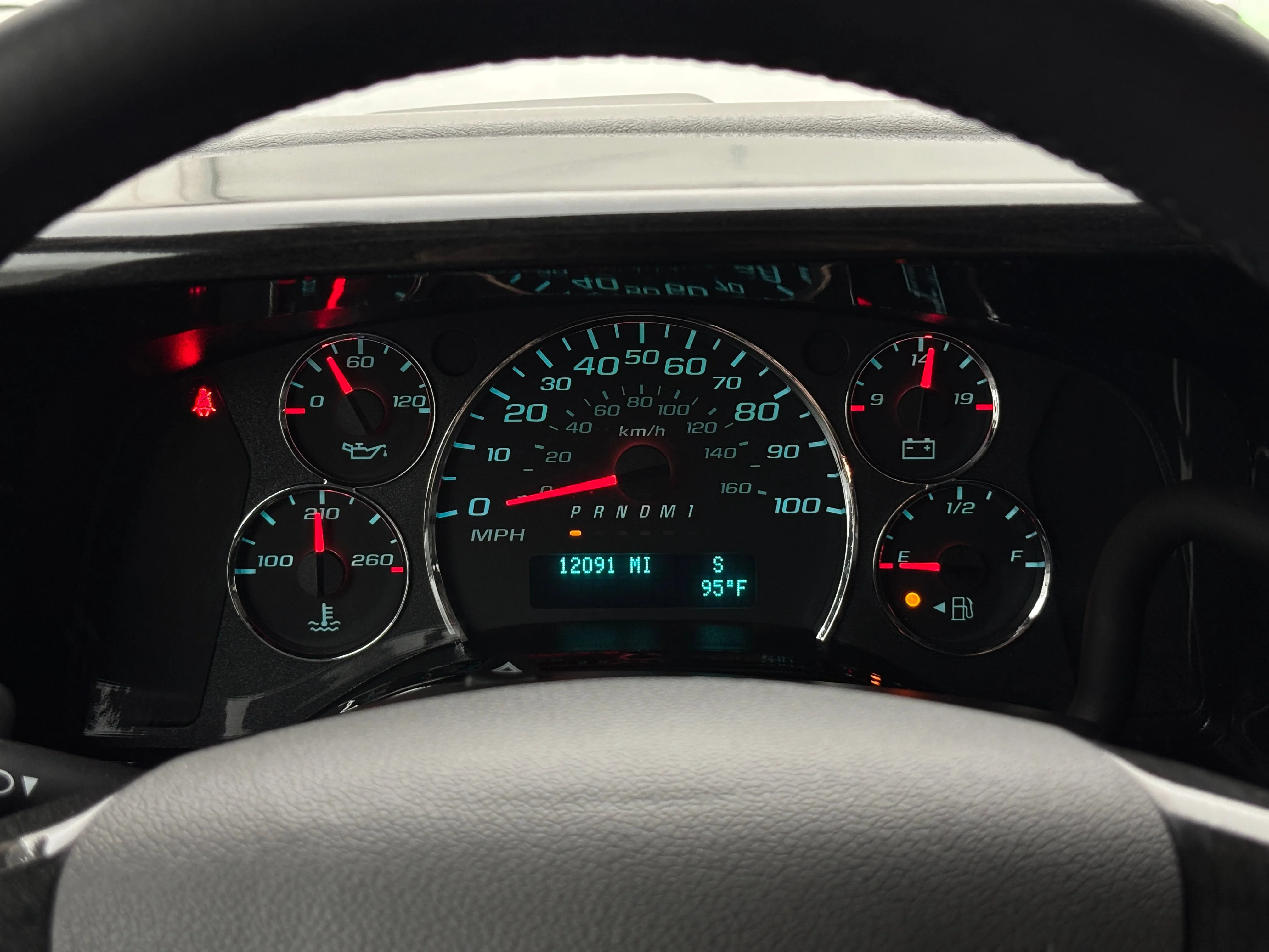 Used 2025 Onyx Black GMC Work Van image 30