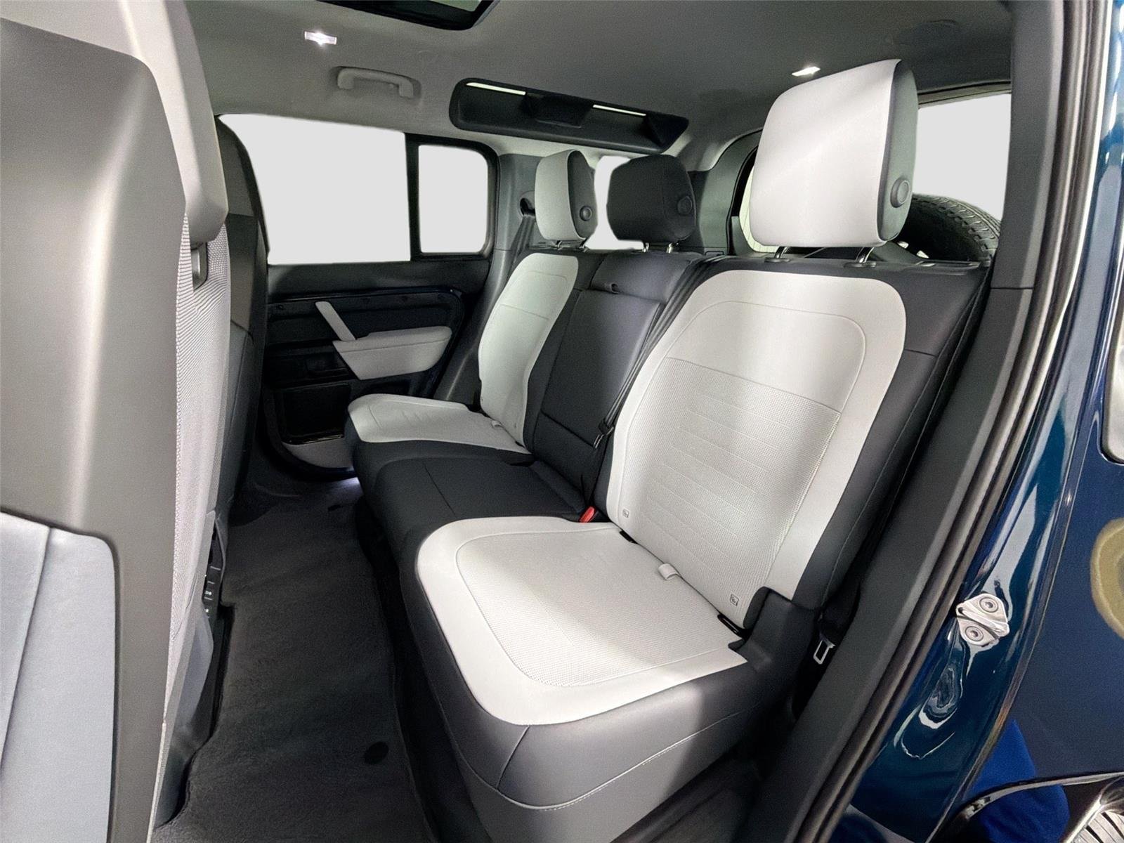 New 2026 Sargasso Blue LAND ROVER  OCTA image 24