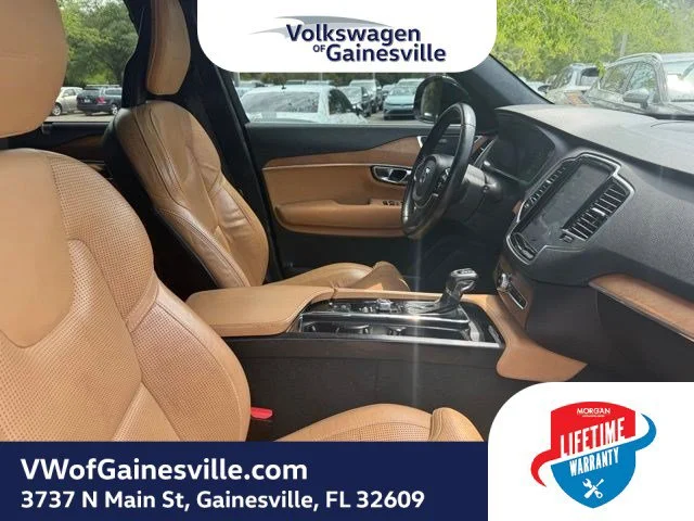 Used 2018 Onyx Black Metallic Volvo Inscription image 12
