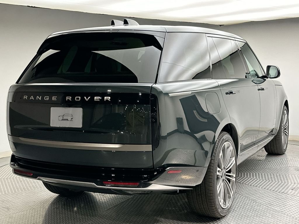 New 2026 Belgravia Green Land Rover SE image 11