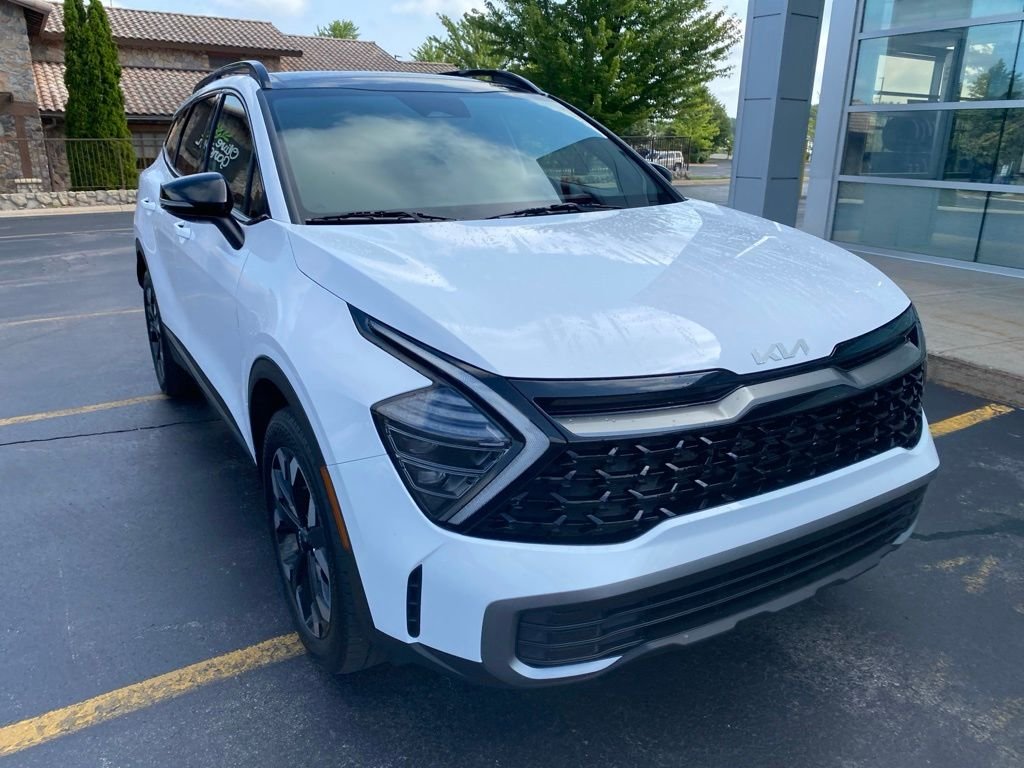 Certified Used 2024 White Pearl Kia X-Line image 4