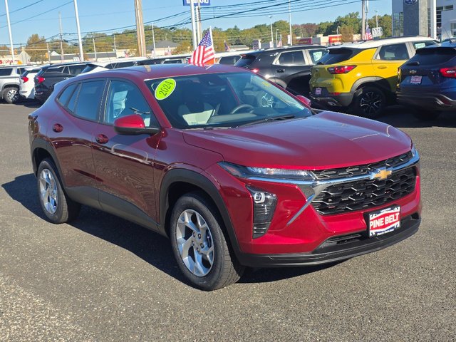 2024 Chevrolet Trax LS - Photo 9