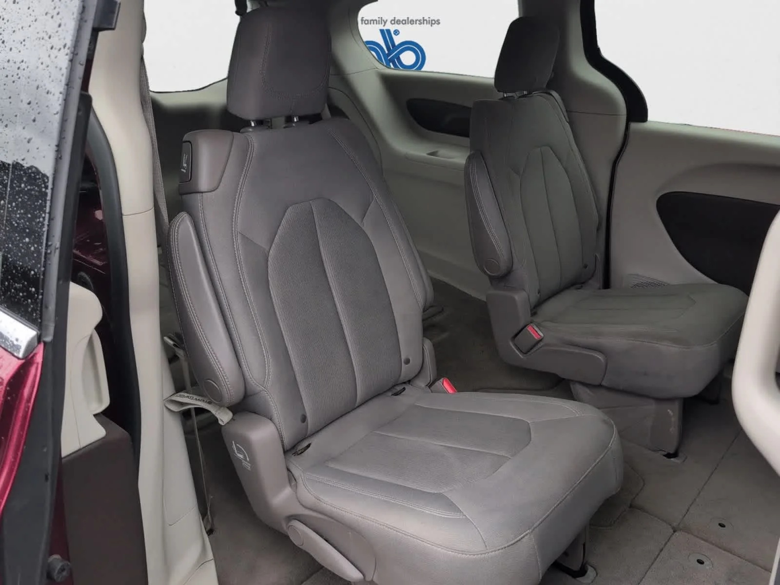Used 2017 Velvet Red Pearlcoat Chrysler Touring image 21