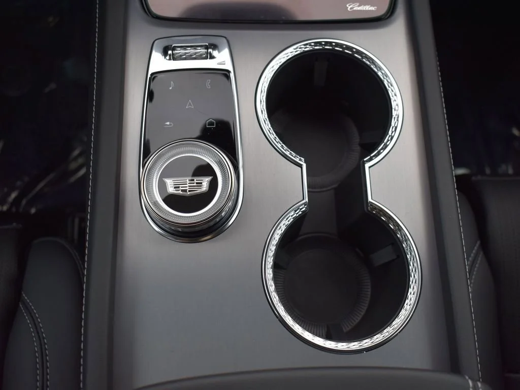 2026 Cadillac VISTIQ Sport - Photo 23