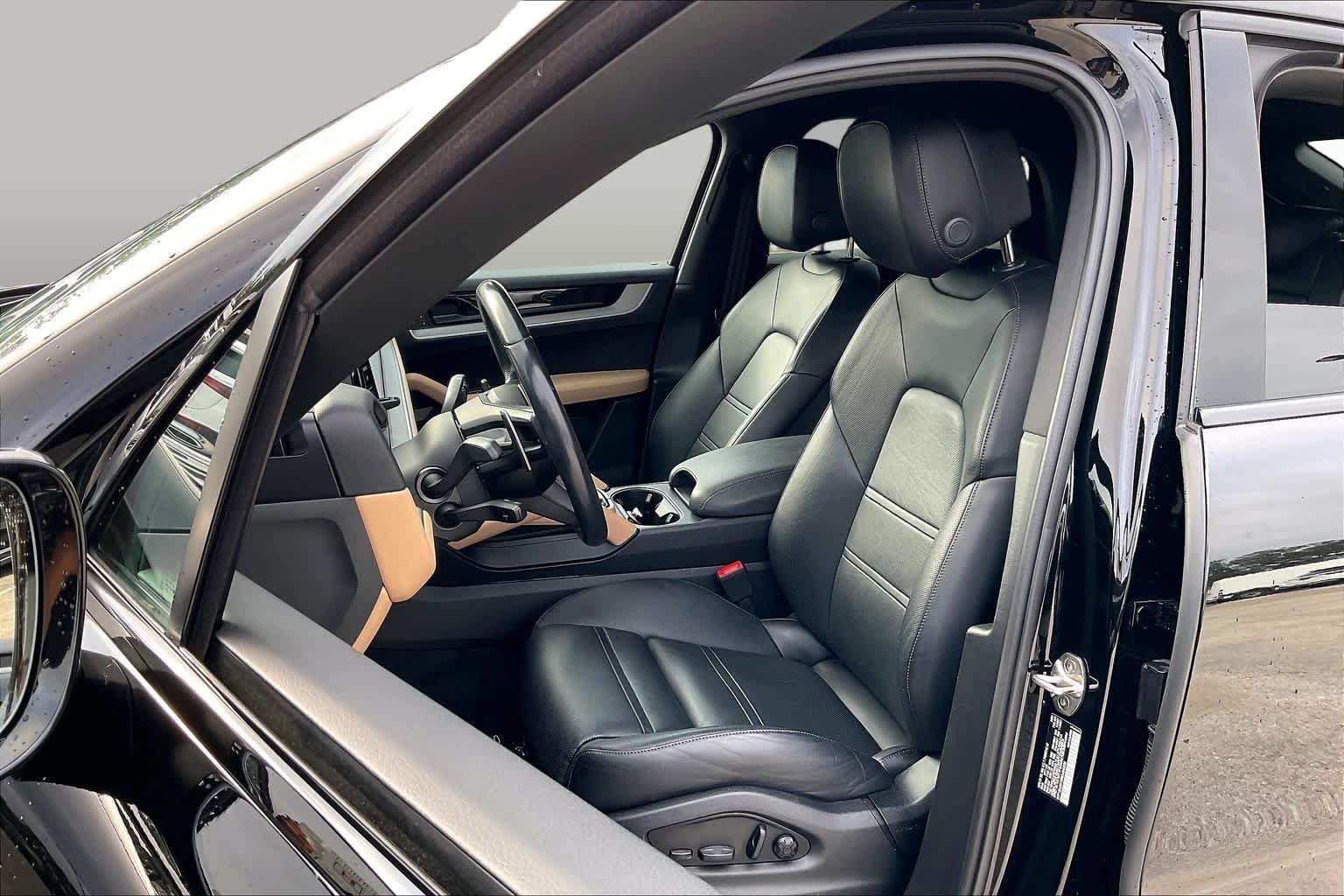 Used 2024 Black Porsche  image 9