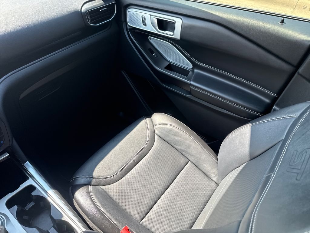 Used 2020 White Ford ST image 15