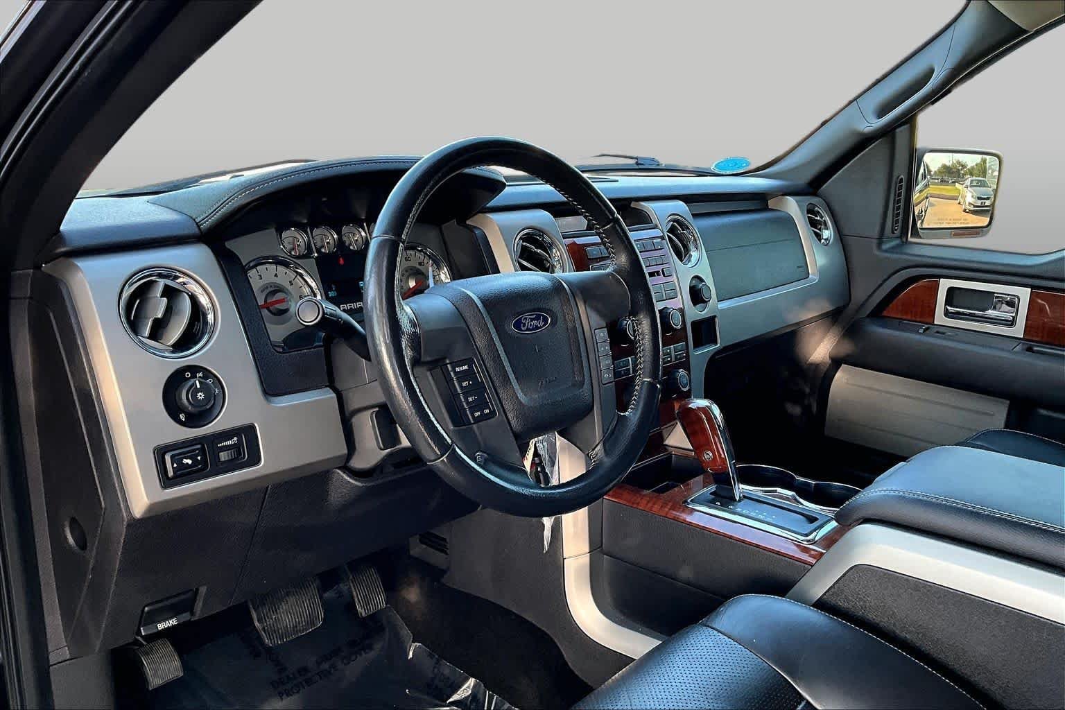 Used 2010 Tuxedo Black Ford XLT image 16