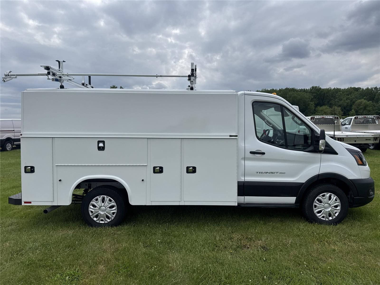 2024 Ford Transit Cutaway Base - Photo 8