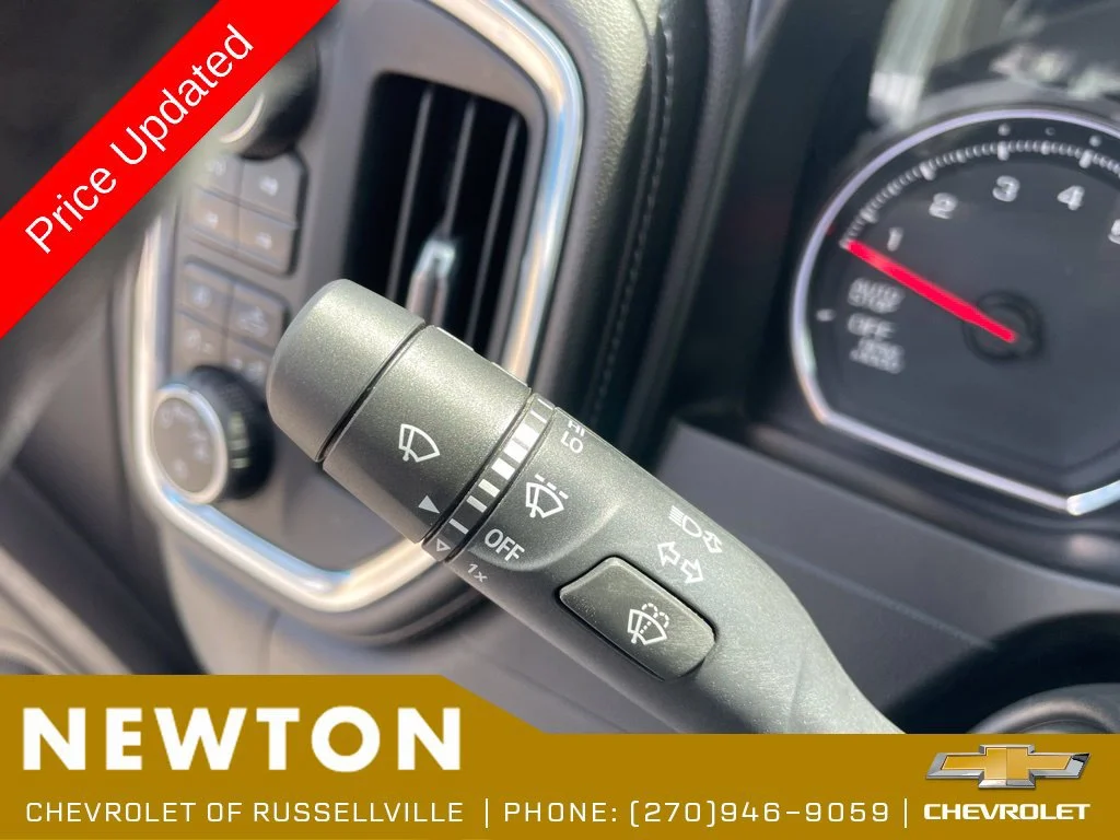 Used 2021 SUMMIT WHITE Chevrolet RST image 16