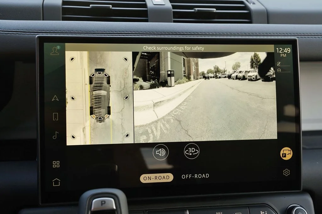 New 2026 Carpathian Grey Land Rover X-Dynamic SE image 22