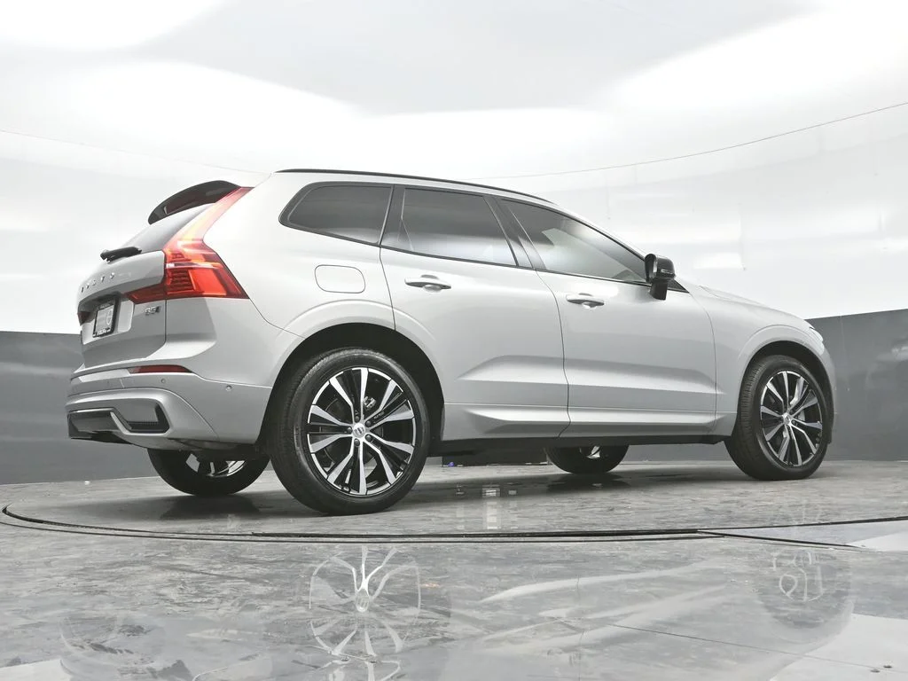 Certified Used 2023 Silver Dawn Volvo Plus image 24