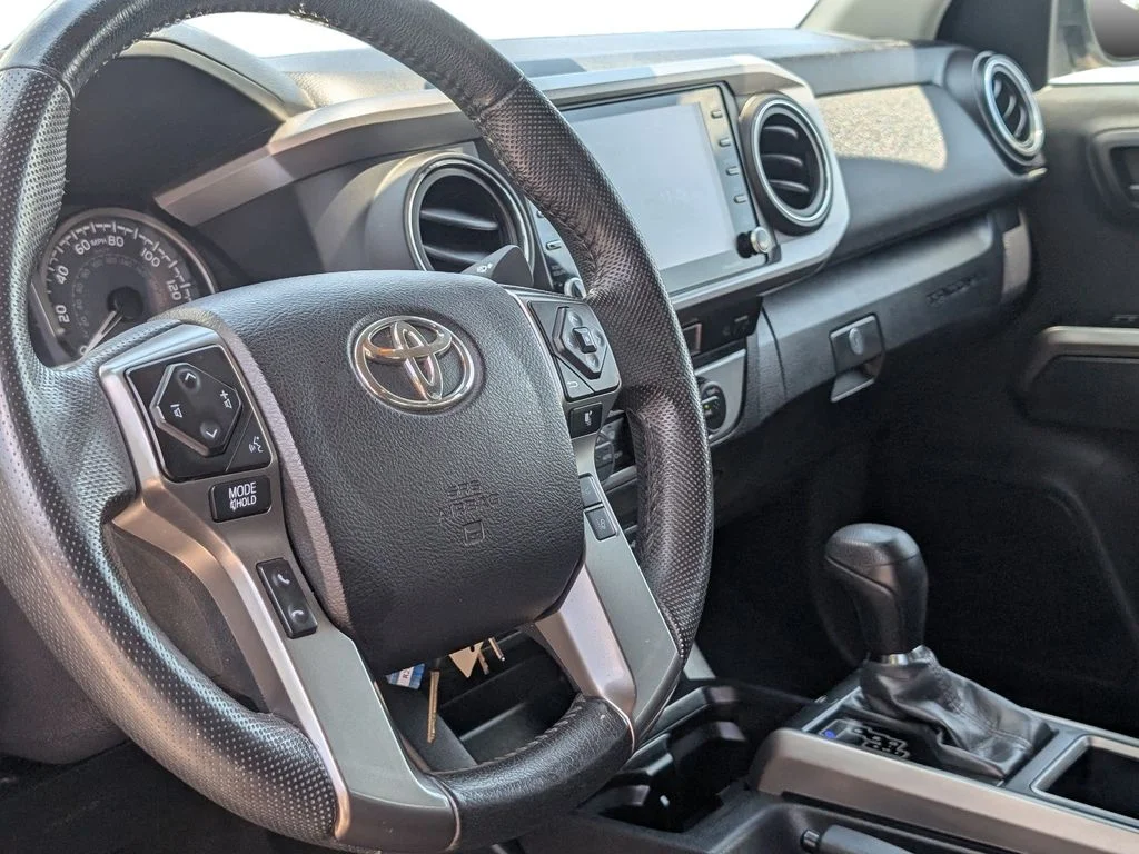 Used 2019 Black Toyota SR5 image 13