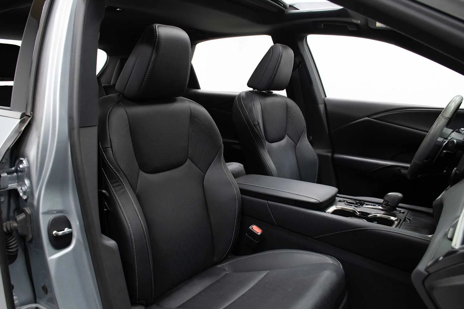 Certified Used 2024 Iridium Lexus Premium Plus image 18