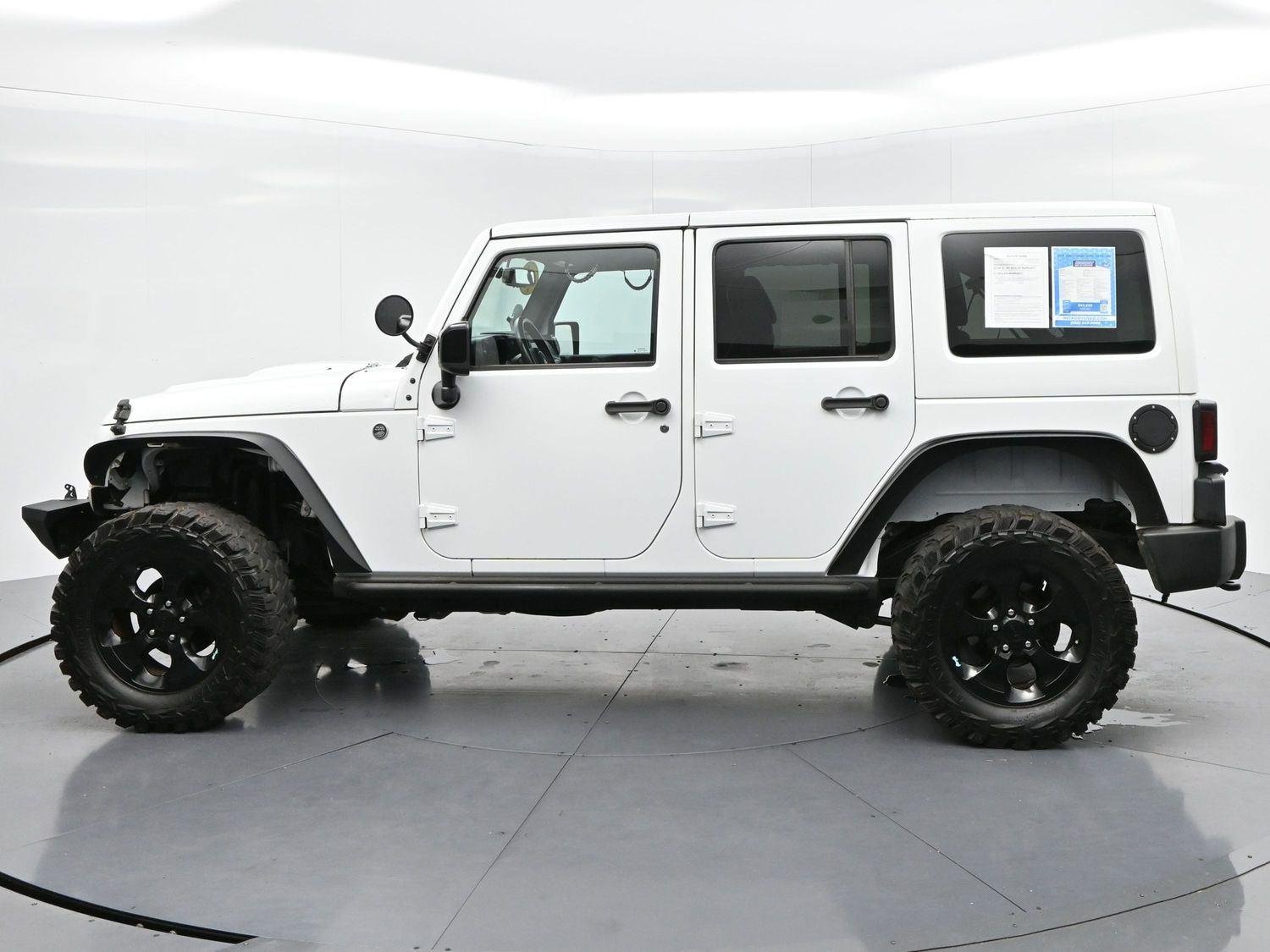 Used 2015 Bright White Clearcoat Jeep Altitude image 4