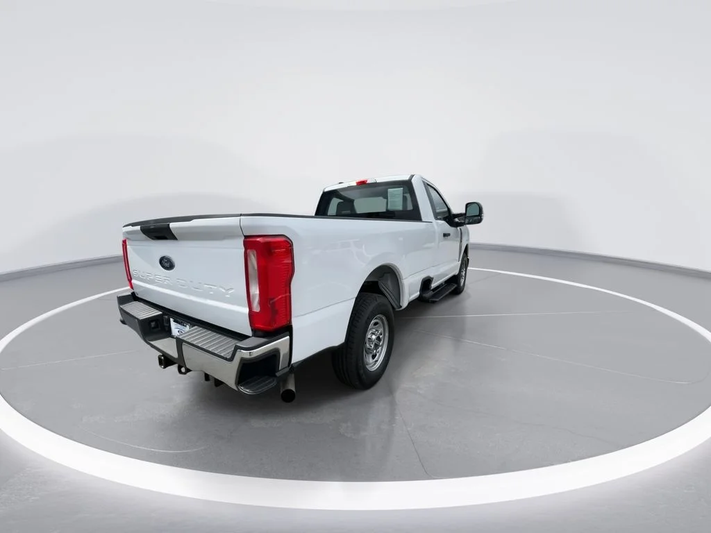 Used 2023 White Ford XL image 8
