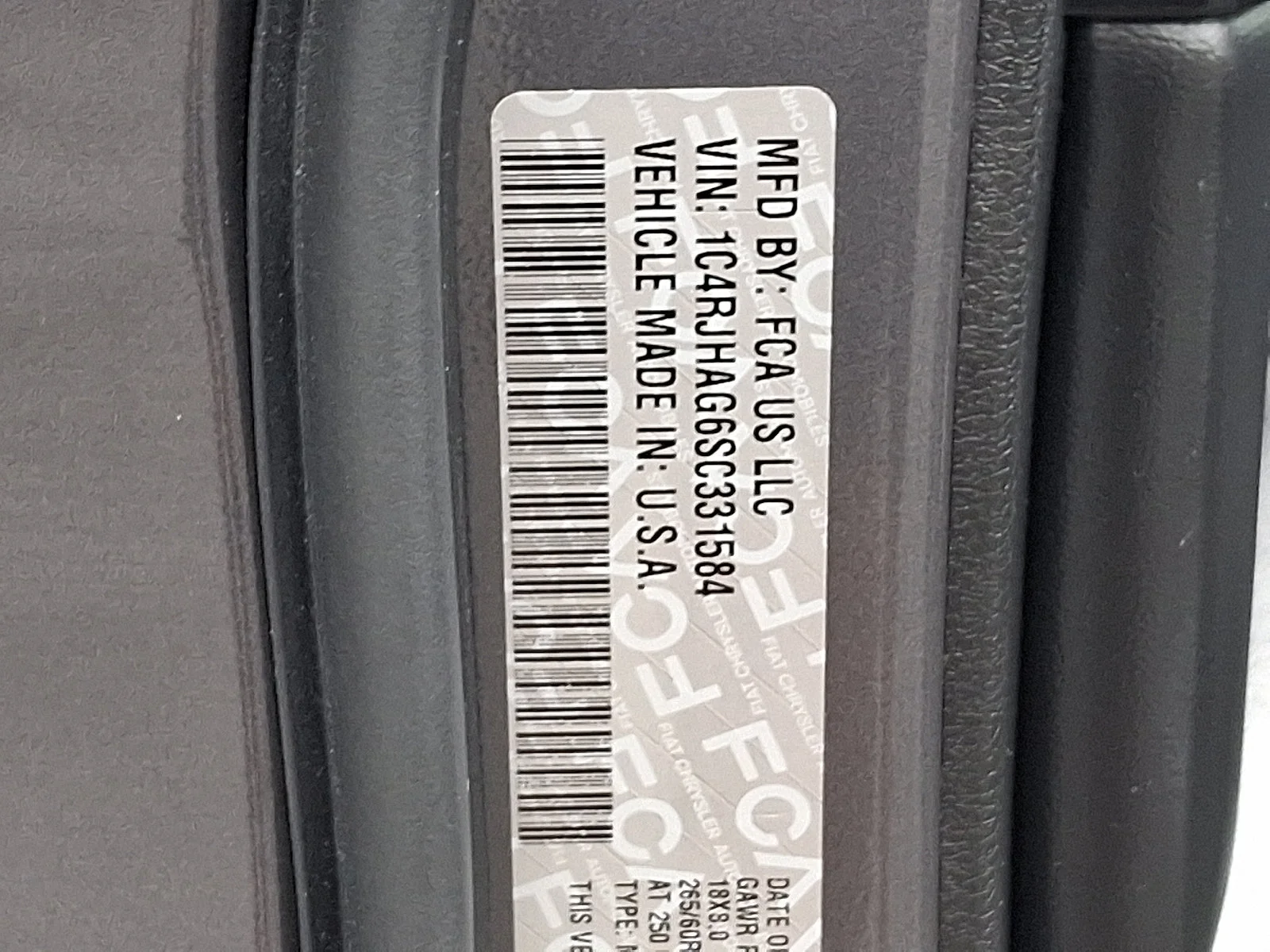 Certified Used 2025 Baltic Gray Metallic Clearcoat Jeep Laredo X image 28