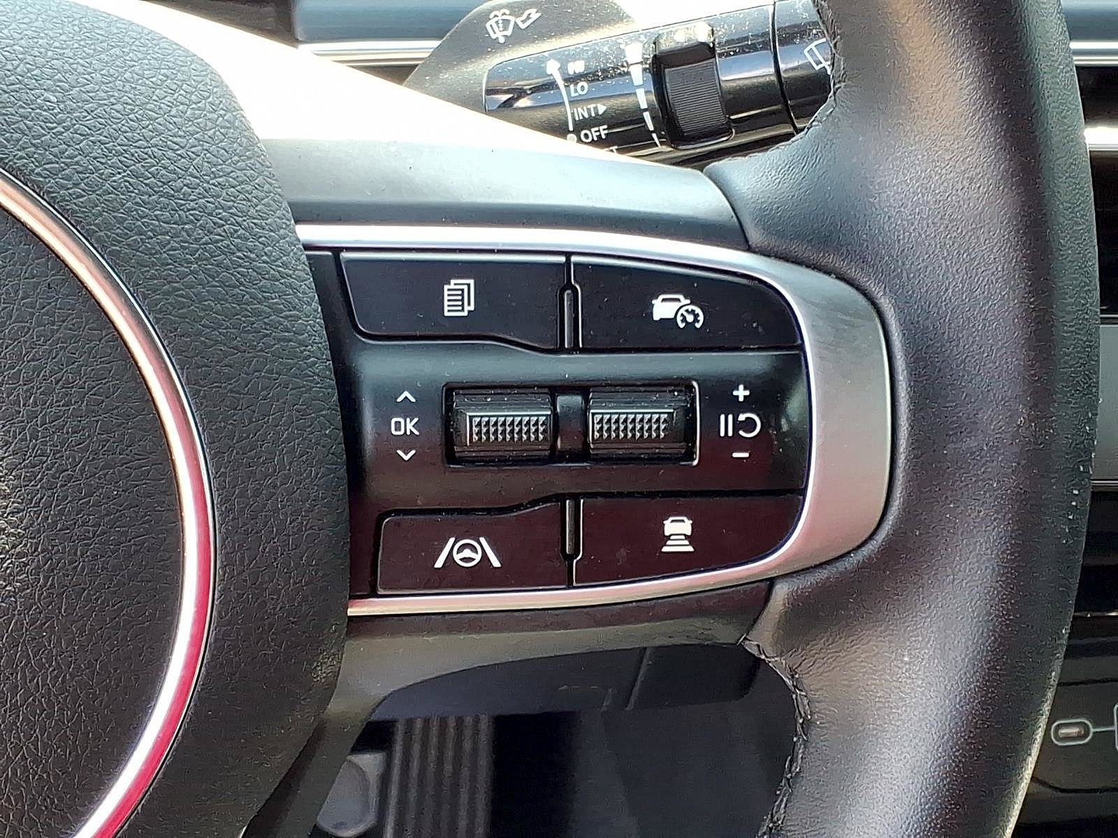 Certified Used 2025 Wolf Gray Kia GT-Line image 20