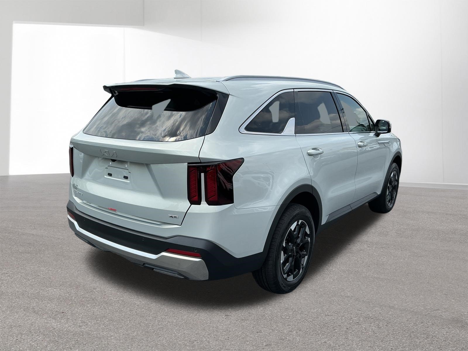 New 2026 Ivory Silver Kia S image 3