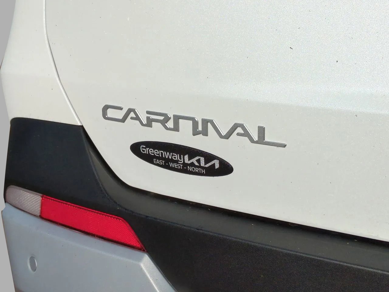New 2026 Snow White Pearl Kia LXS image 13