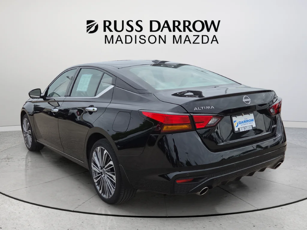 Used 2024 Black Nissan 2.5 SL image 3